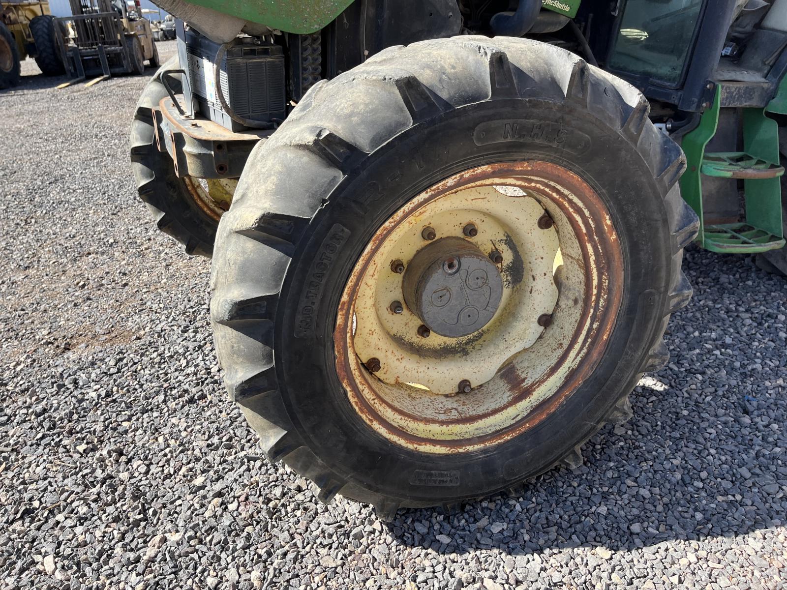 ./imagenes/INVOICE/2019/17964/JOHN DEERE 5525 (14).JPG